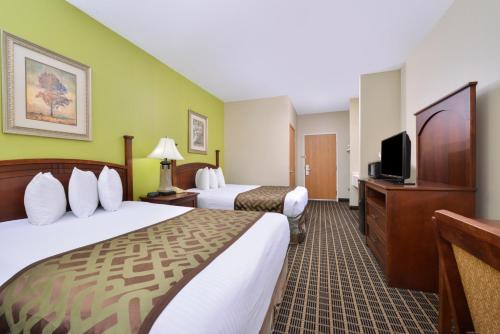 Regency Inn Geneseo IL I-80