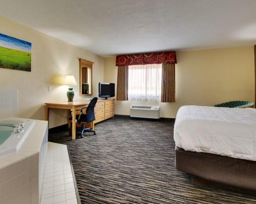 EverSpring Inn & Suites