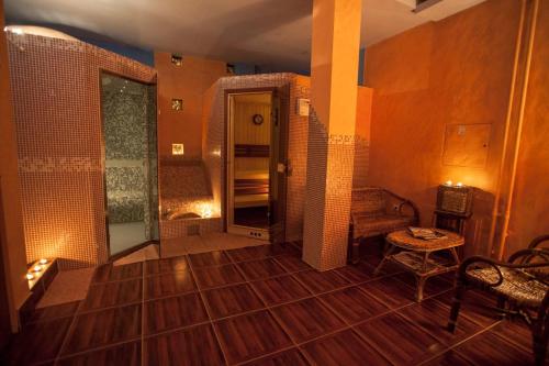 按摩, Hotel Sunce Vlasic in 希沙瓦