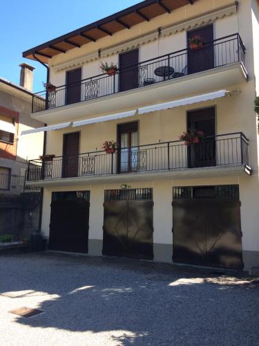 Betty's House, Pension in Mandello del Lario