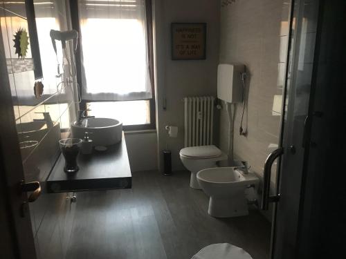 Itremoschettieri – Bologna, KY