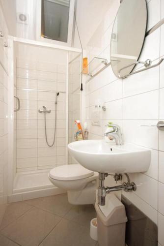 Two-Bedroom Apartment with Balcony image 1