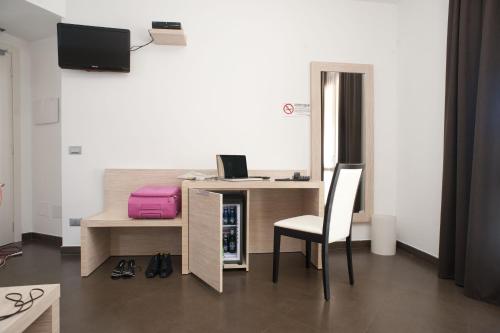 Alaba Hotel - image 9