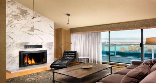 Two-Bedroom Suite with Harbour View