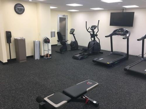Best Western Plus Arrowhead Hotel in Colton, USA