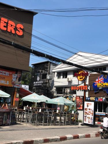 Blackjack Bar and Hostel – Chaweng Beach, UT