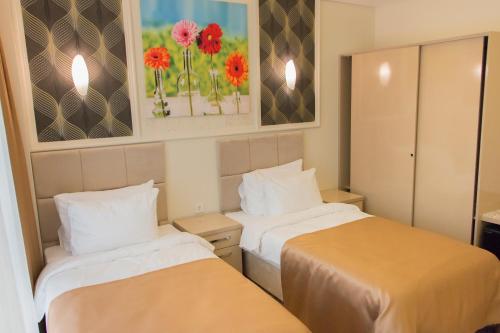 Goldhan Hotel - main image