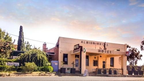 The Albion Motel Castlemaine