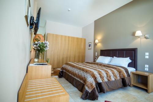 Forest Suites Boutique Hotel - image 9