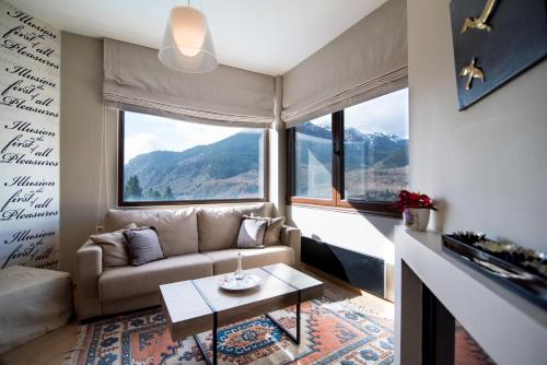 Forest Suites Boutique Hotel - image 3