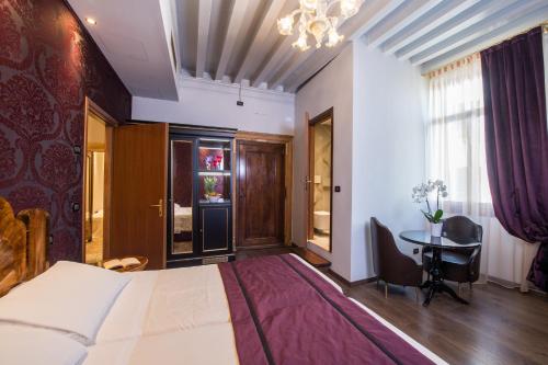 Locanda Leon Bianco on the Grand Canal - image 3