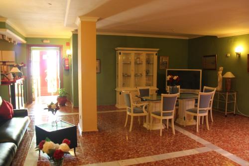 Létesítmények, Hotel Vazquez Diaz in Nerva