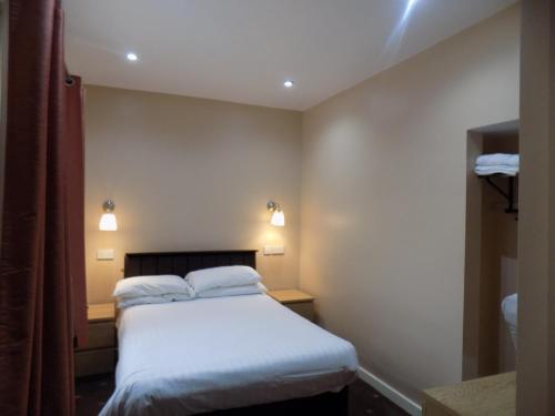 The Beechfield Hotel - image 2