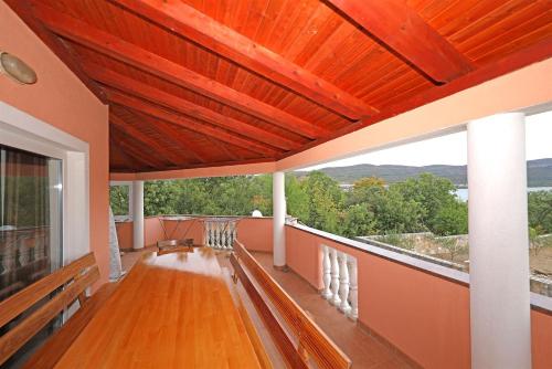  Apartment Marijan in Pridraga