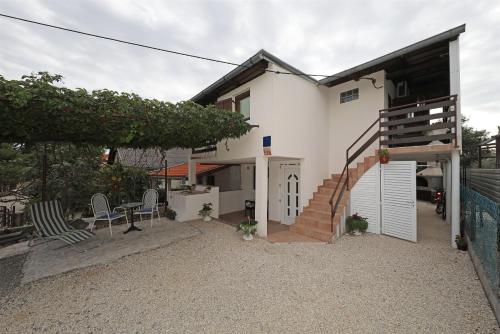  Apartments Vesna in Gornji Karin