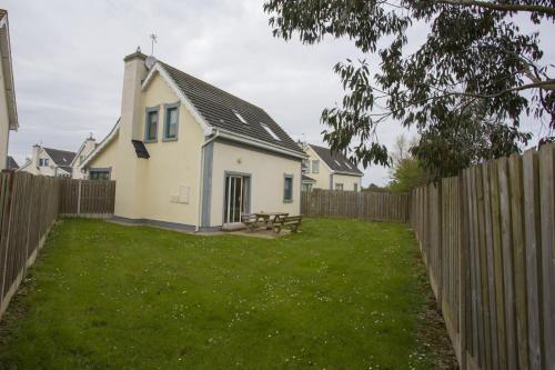 Willow Grove Holiday Homes No. 4 - image 2