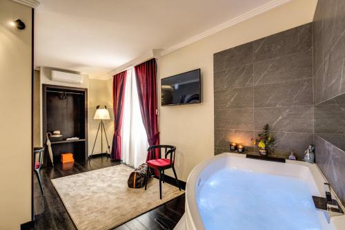 Facilities, FOURHEADS Private Suites in Spagna
