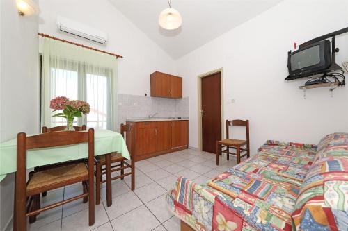 Apartments Davorka - image 3