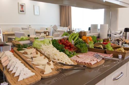 Goldhan Hotel - image 12