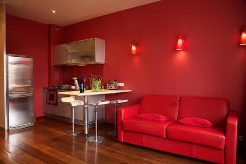 Coral Apartment Suite image 7