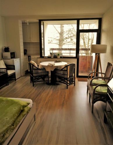 Ruhiges Apt. direkt am Naherholungsgebiet mit Seeblick, Zentrum 5min, Messe 18min in Nürnberg, Deutschland