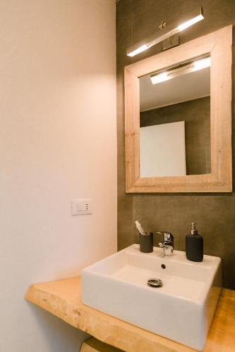 Grande, moderno appartamento in edificio storico image 16