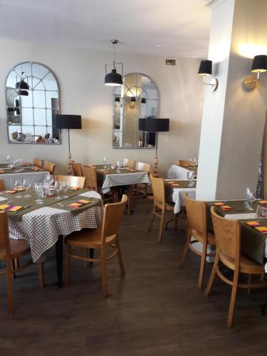 Hôtel-Restaurant "Chez Carrière" 2