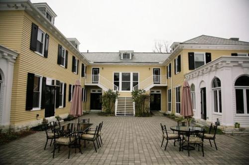 Ieeja, Lilac Inn in Brendona (VT)