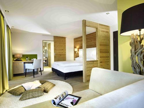 room detail thumbnail 0