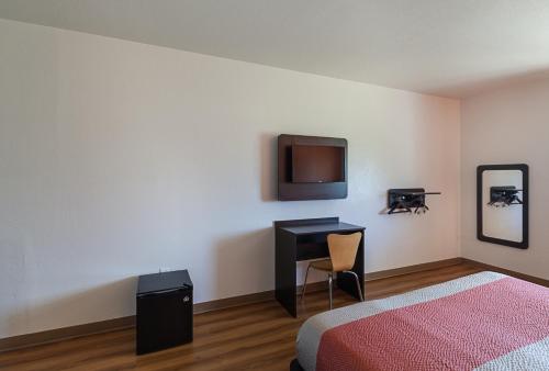 Motel 6-Bedford TX - Fort Worth - image 6