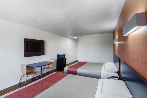 Motel 6-Bedford, TX - Fort Worth