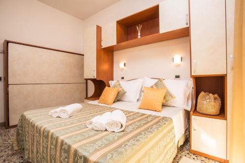Hotel Oregon - image 12