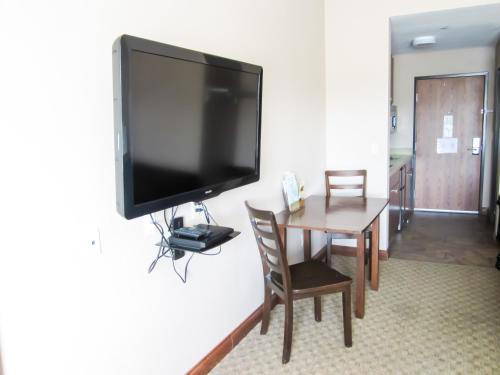 Bell's Extended Stay and Suites