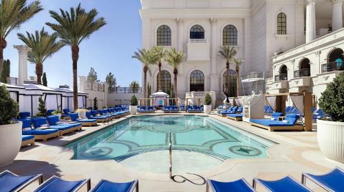 Caesars Palace Hotel & Casino - image 4