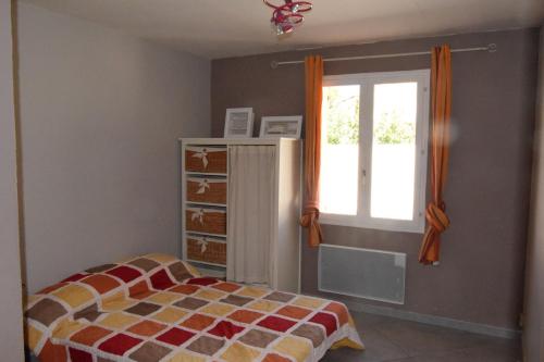 ACCENT IMMOBILIER - Villa Fox, piscine, 8 pers, balnéo gîte à louer Noves