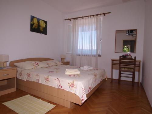 1 queen bed