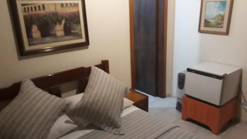 Double Room image 4