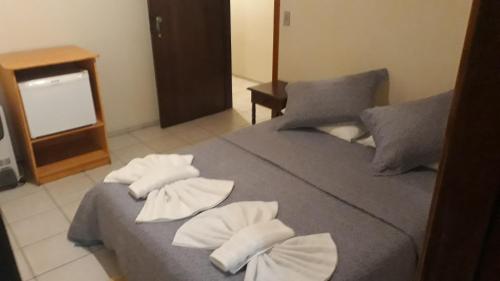 Double Room image 3