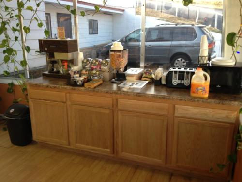 Family Budget Inn Harrison - 레스토랑