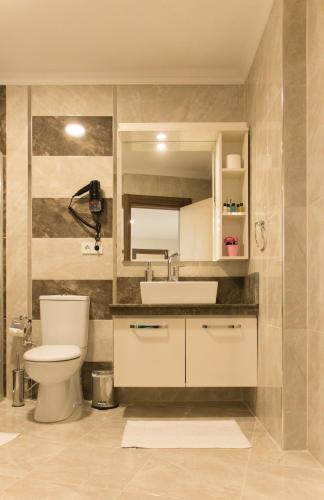 Goldhan Hotel - image 11