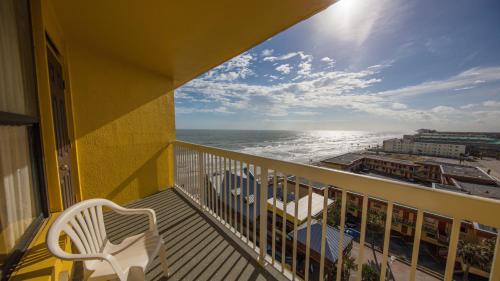 コンフォート イン & スイーツ デイトナ ビーチ オーシャンフロント