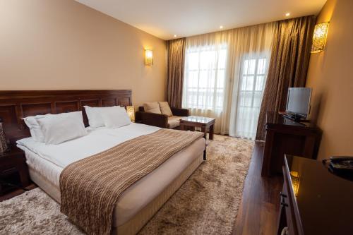 Family Hotel Strannopriemnitza - image 4