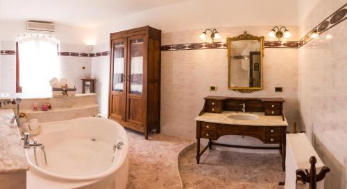 Villa Vittoria Room Type - Junior Suite with Balcony