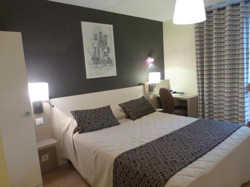 1 queen bed