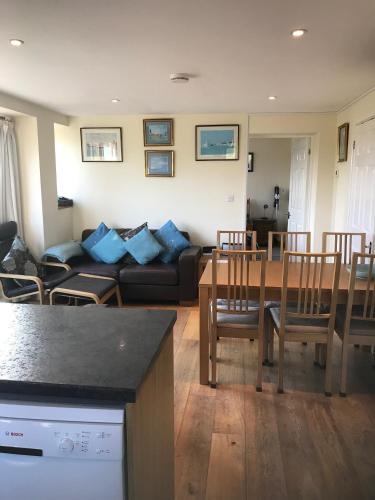 Ty Nant Cottages and Suites in Alvescot