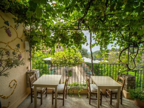 Auberge De Tourrettes - image 2