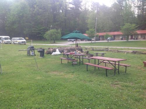 Qualla Cabins and Motel Cherokee near Casino