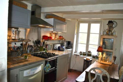 кухня, Maison de village sur la route du cidre in Cambremer