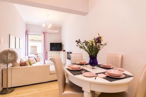 Nicol`s Ηouse & Suite in Corfu town by Konnect