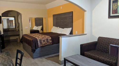 Regency Inn and Suites Galena Park